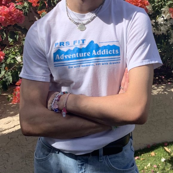 Adventure Addicts T-Shirt - Picture 1 of 2
